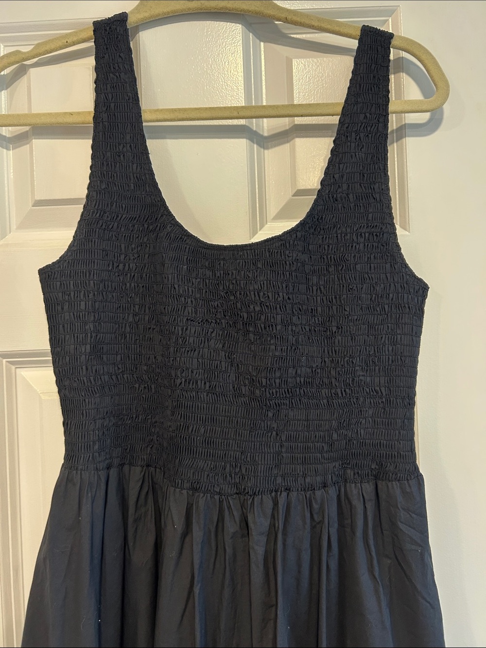 XiRENA Black Sleeveless Smocked Maxi Dress - Picture 3 of 5